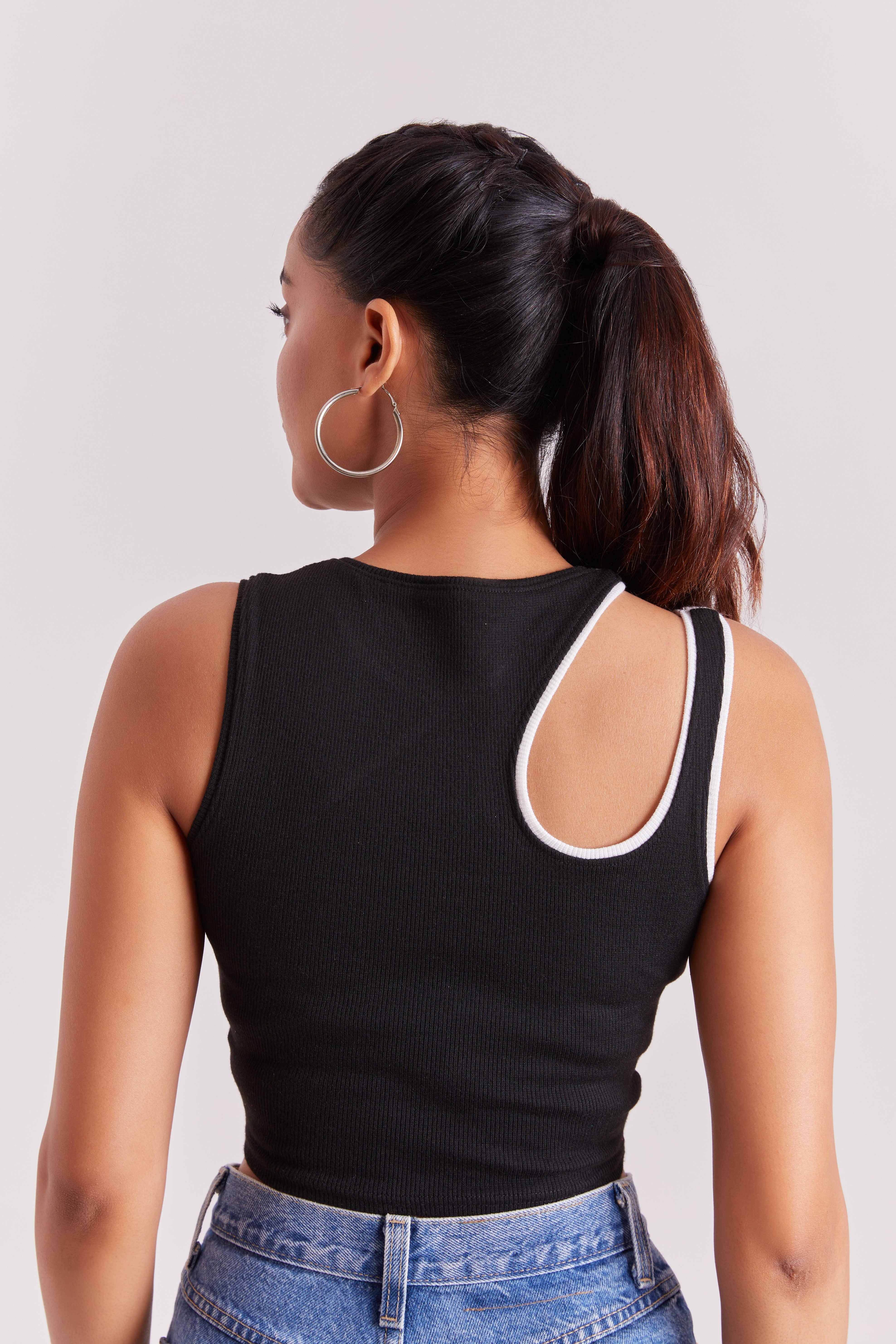 Wine-Ribbed Sleeveless Cut-Out Tank Top