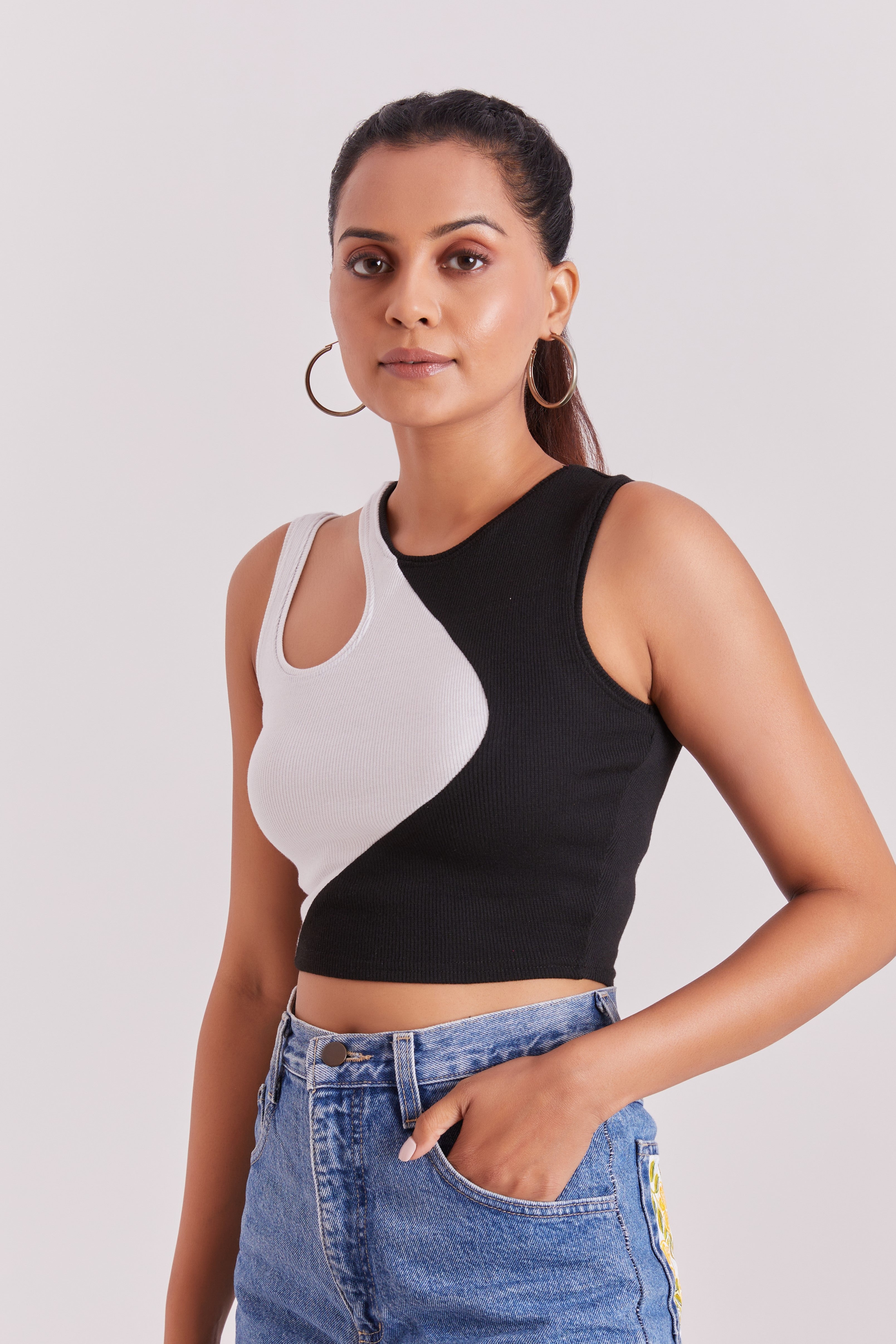 Wine-Ribbed Sleeveless Cut-Out Tank Top
