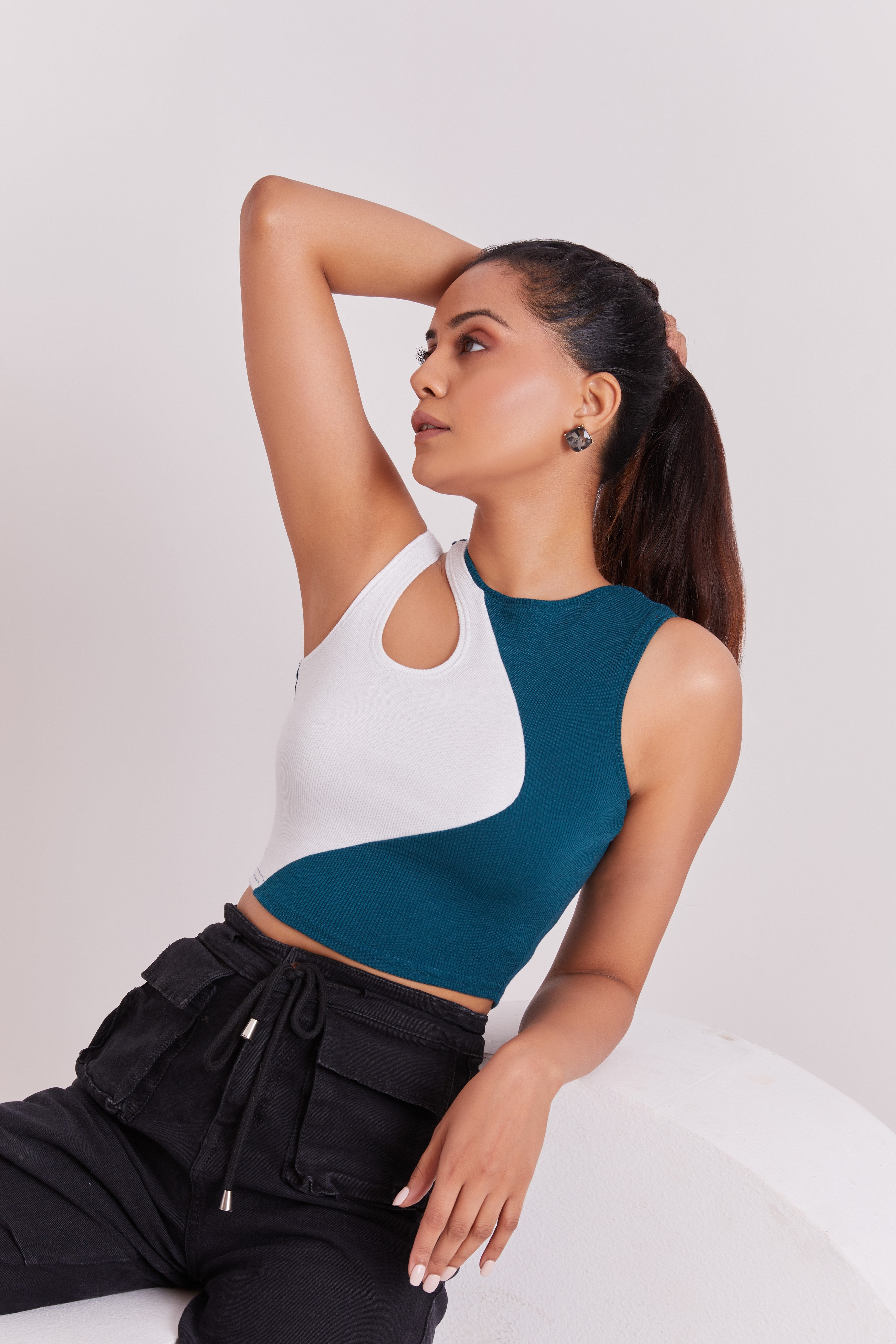Wine-Ribbed Sleeveless Cut-Out Tank Top