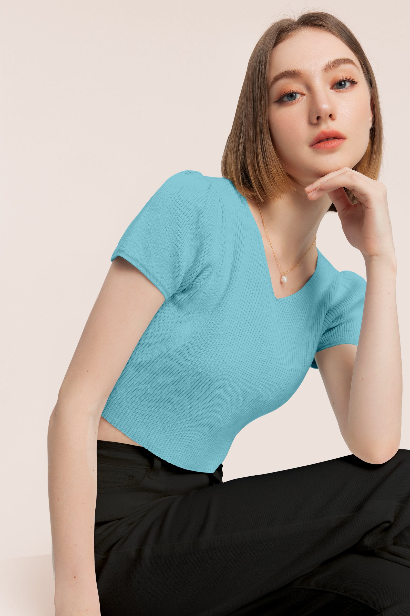 Women’s Ribbed V-Neck Crop Top – Grey