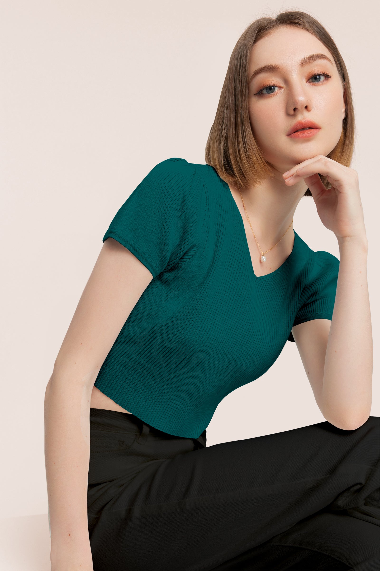 Women’s Ribbed V-Neck Crop Top – Grey