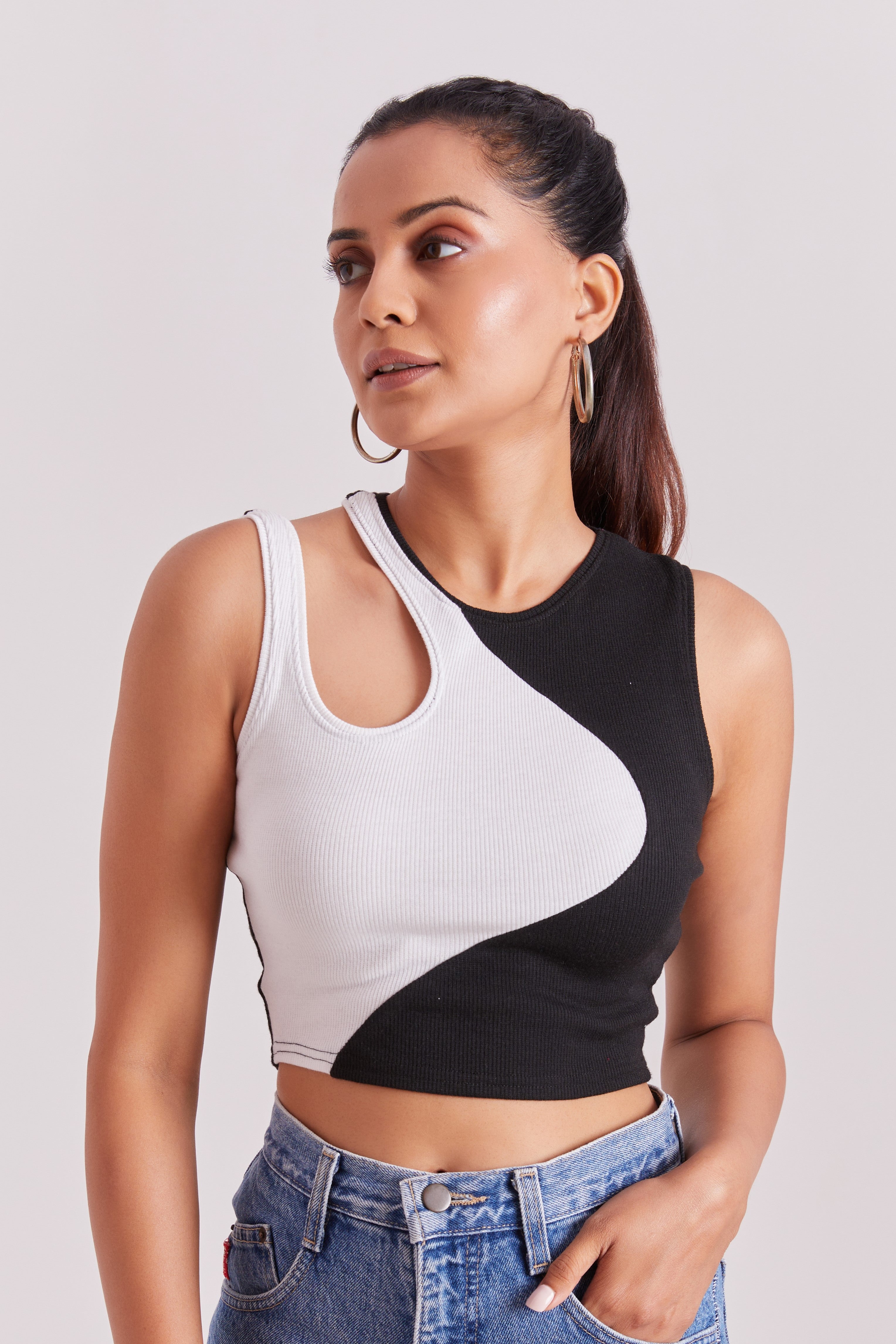 Wine-Ribbed Sleeveless Cut-Out Tank Top