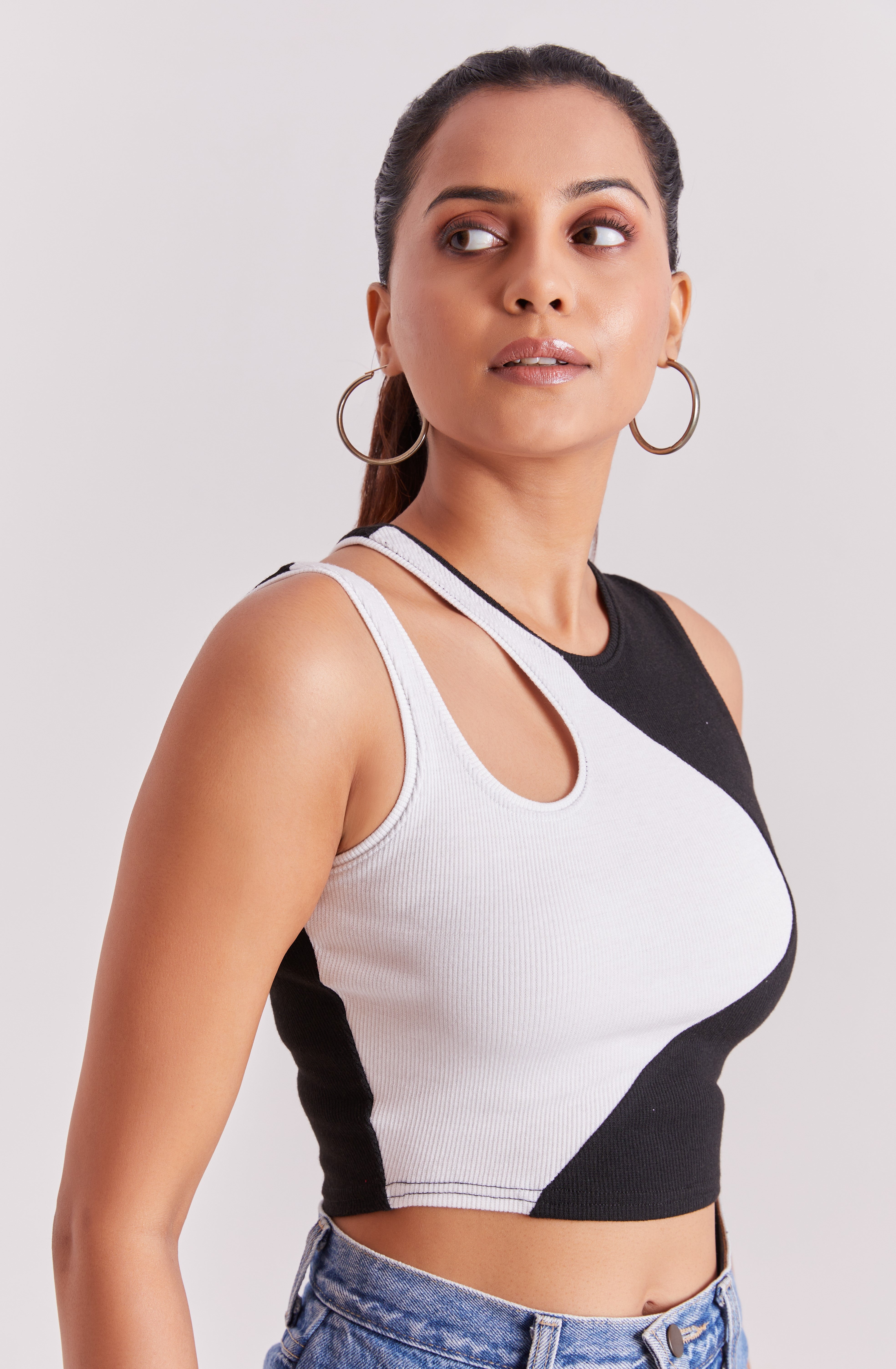 Orange & White-Ribbed Sleeveless Cut-Out Tank Top