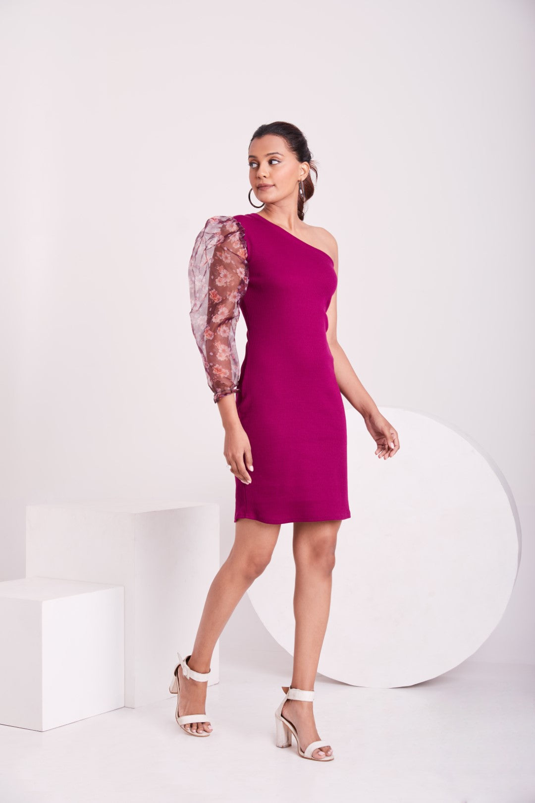 Black One-Shoulder Floral Puff Sleeve Bodycon Dress