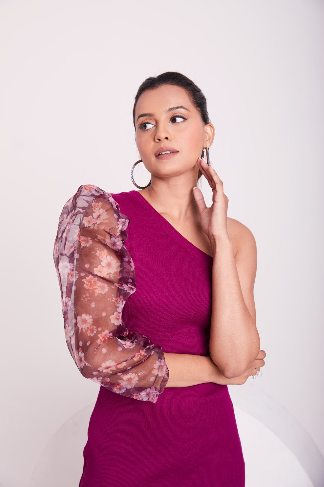Black One-Shoulder Floral Puff Sleeve Bodycon Dress
