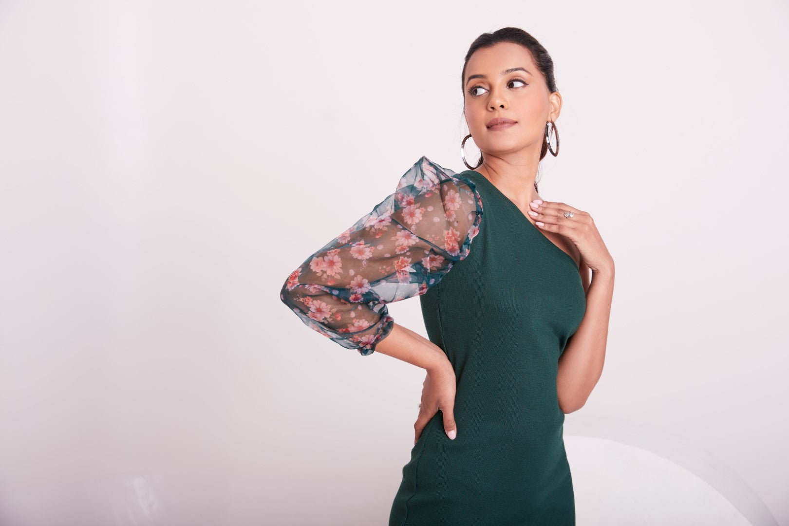 Emerald Green One-Shoulder Floral Sleeve Dress