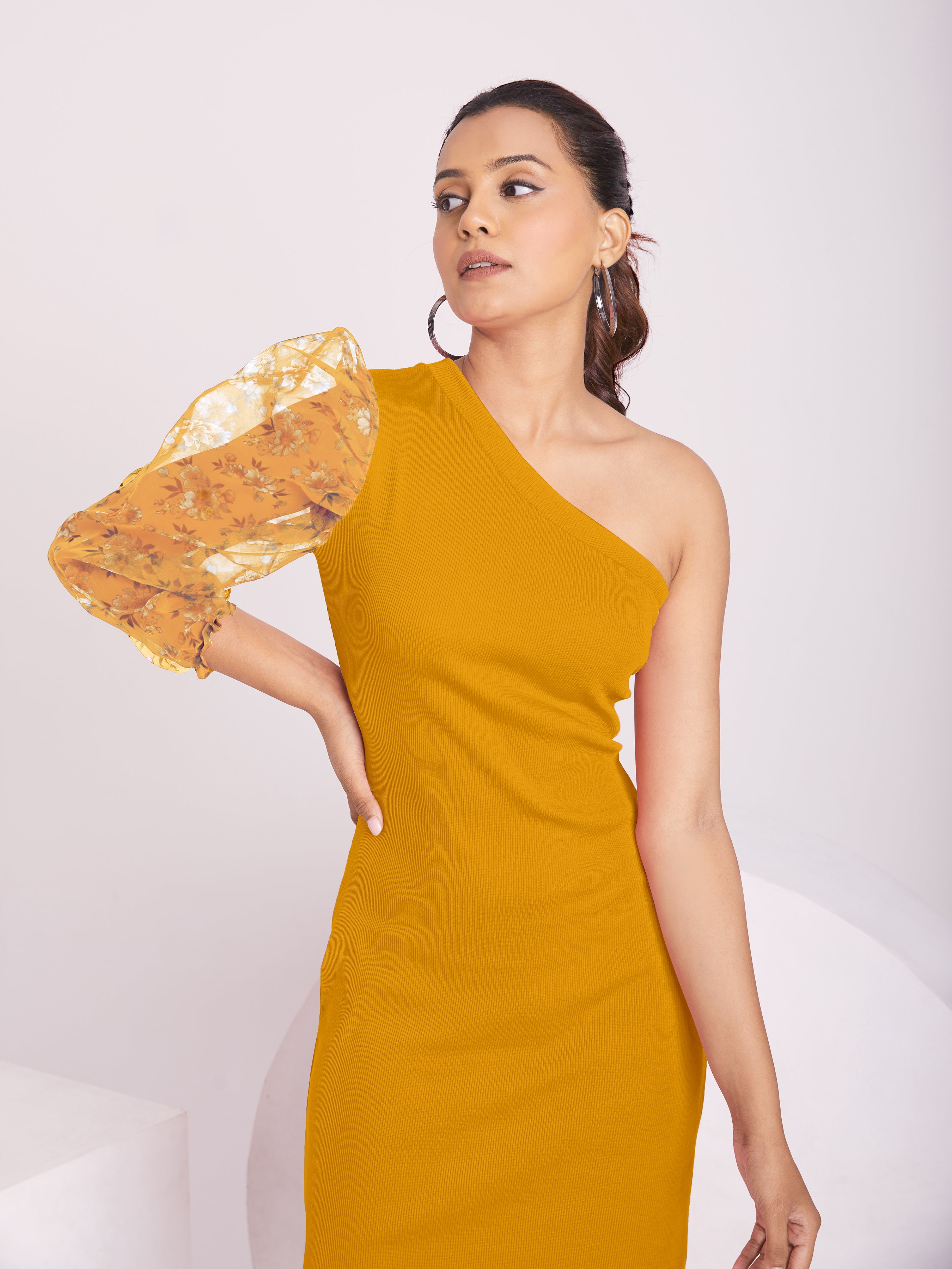 Black One-Shoulder Floral Puff Sleeve Bodycon Dress